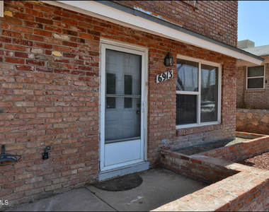 6913 Pamlico Drive - Photo Thumbnail 4