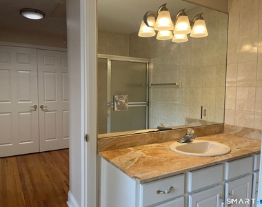 56 East Avenue - Photo Thumbnail 14