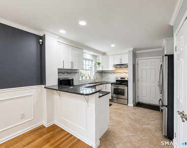 256 Washington Boulevard - Photo Thumbnail 1