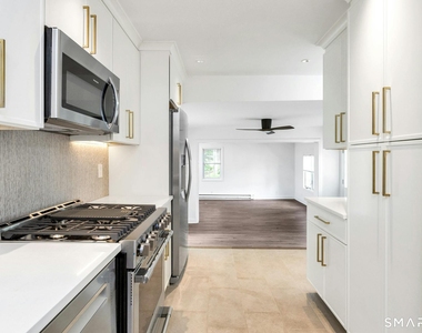124 Minturn Place - Photo Thumbnail 5