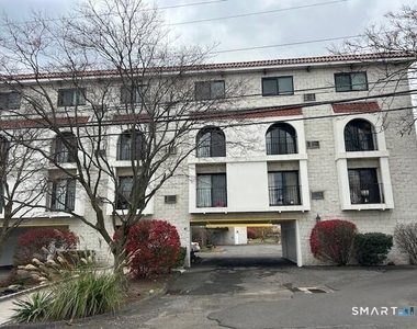43 Seaview Avenue - Photo Thumbnail 1