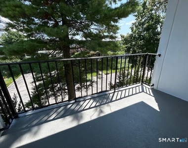 43 Seaview Avenue - Photo Thumbnail 8