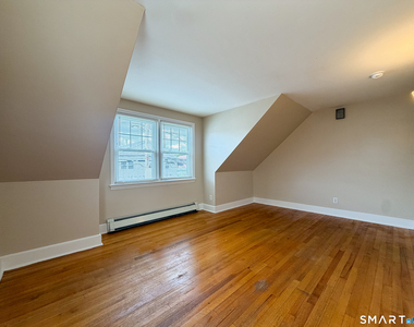 317 Lincoln Avenue - Photo Thumbnail 7