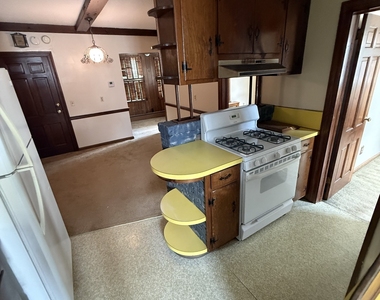 368 Main Street - Photo Thumbnail 5