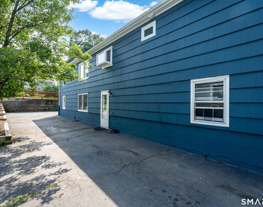 4 Yale Street - Photo Thumbnail 2