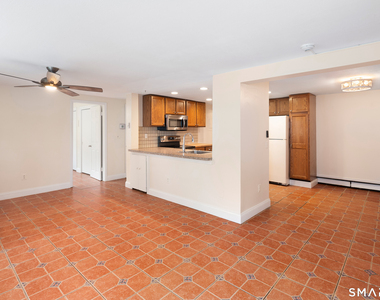 4 Yale Street - Photo Thumbnail 3