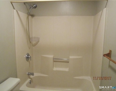 63 Hicks Street - Photo Thumbnail 13