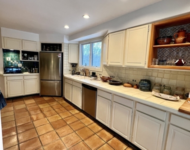 290 Cliffside Drive - Photo Thumbnail 10