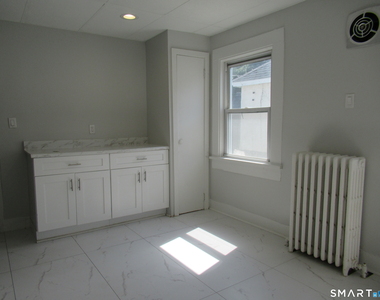 81 Jetland Street - Photo Thumbnail 2