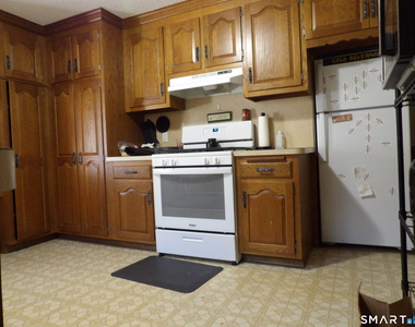 112 Putnam Street - Photo Thumbnail 3