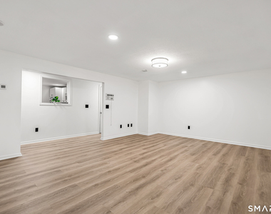 112 Woodbine Street - Photo Thumbnail 23