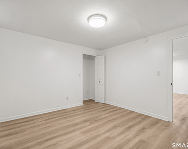 112 Woodbine Street - Photo Thumbnail 20