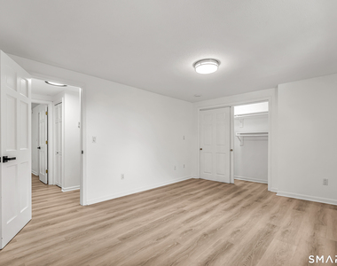 112 Woodbine Street - Photo Thumbnail 31