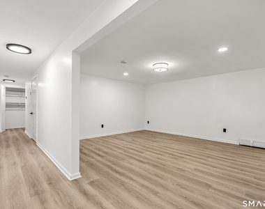 112 Woodbine Street - Photo Thumbnail 17