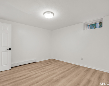 112 Woodbine Street - Photo Thumbnail 22