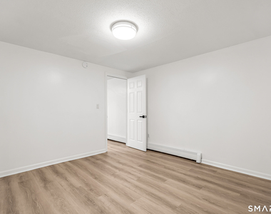 112 Woodbine Street - Photo Thumbnail 21