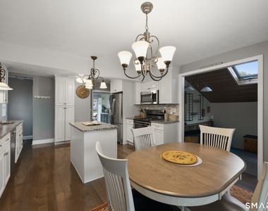 91 Bertrose Avenue - Photo Thumbnail 7