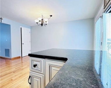 80 Nicholas Drive - Photo Thumbnail 4