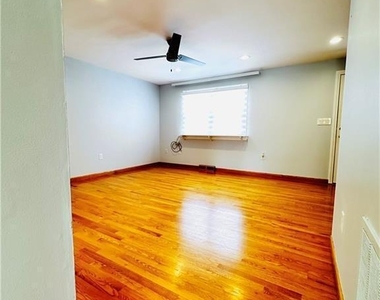 80 Nicholas Drive - Photo Thumbnail 7