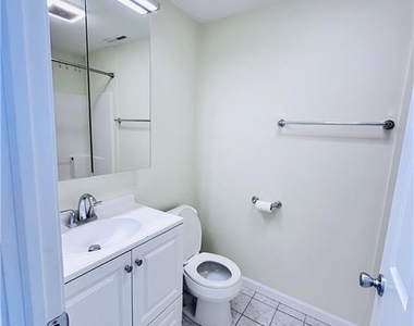 80 Nicholas Drive - Photo Thumbnail 9