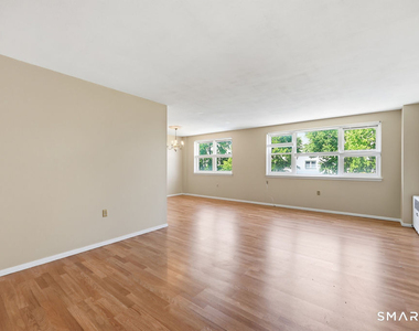 889 Farmington Avenue - Photo Thumbnail 10