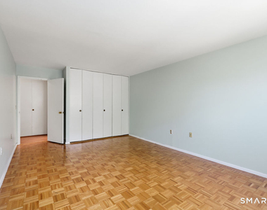 889 Farmington Avenue - Photo Thumbnail 19