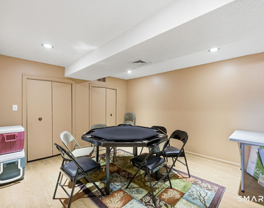 889 Farmington Avenue - Photo Thumbnail 8
