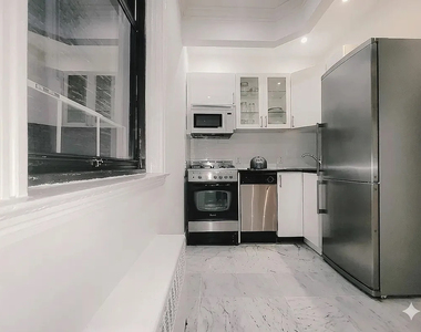 342 East 55th Street - Photo Thumbnail 2