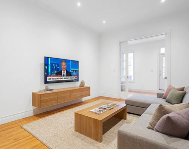 342 East 55th Street - Photo Thumbnail 1