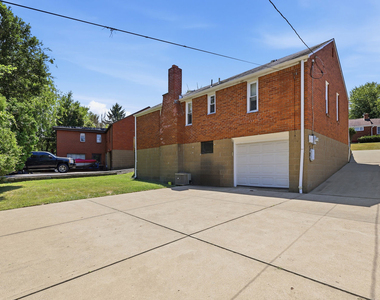 5183 Fieldcrest Drive - Photo Thumbnail 22
