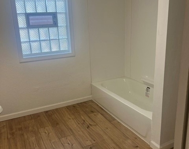 4623 E Willock Rd - Photo Thumbnail 12