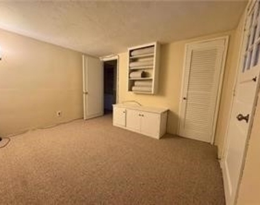 318 W Pearl Street - Photo Thumbnail 6