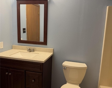 210 Woodhaven Dr - Photo Thumbnail 12