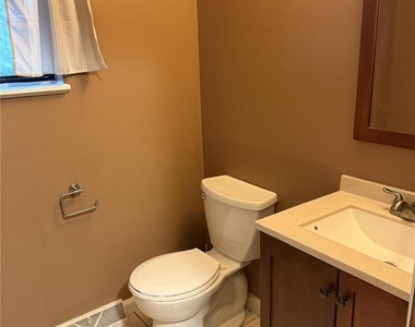 210 Woodhaven Dr - Photo Thumbnail 14