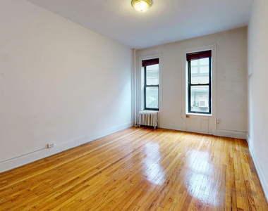 East 93rd Street - Photo Thumbnail 1