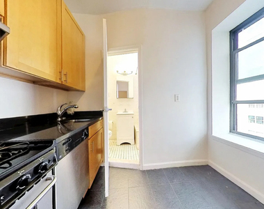 East 76th  Street - Photo Thumbnail 6