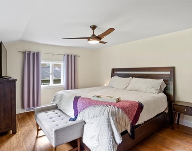 485 Oakridge Drive - Photo Thumbnail 20