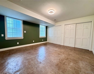 762 Columbus Parkway - Photo Thumbnail 11