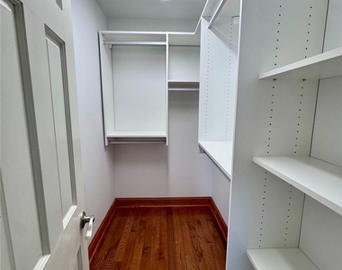 762 Columbus Parkway - Photo Thumbnail 25