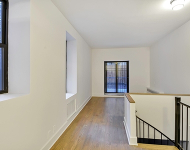 East 25th Street - Photo Thumbnail 2
