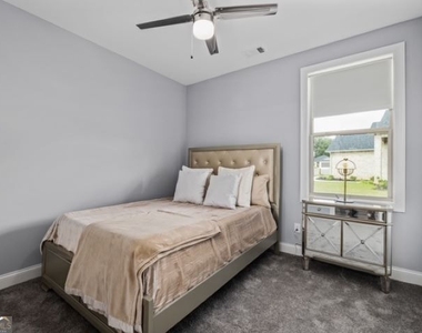 112 Gwendolyn Avenue - Photo Thumbnail 10
