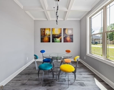 112 Gwendolyn Avenue - Photo Thumbnail 13