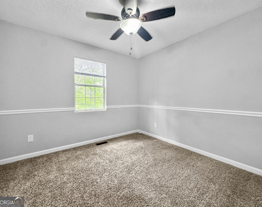 555 Browning Circle - Photo Thumbnail 12