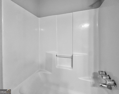 555 Browning Circle - Photo Thumbnail 8