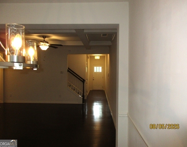 2726 Kemp Court - Photo Thumbnail 4
