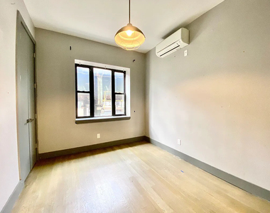 1820 Palmetto Street - Photo Thumbnail 5
