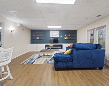3435 Alexander Place Sw - Photo Thumbnail 1