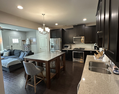882 Westmoreland Circle Nw - Photo Thumbnail 9