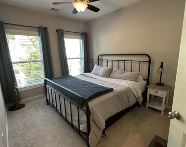 882 Westmoreland Circle Nw - Photo Thumbnail 15