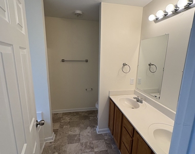 294 Oliver Ridge Drive - Photo Thumbnail 5